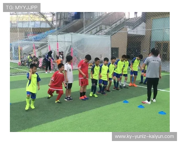 足球解剖学在优化运动姿势与提高效率中的具体应用实例